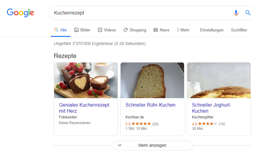 Ein Beispiel für structured data in den Suchresultaten, wenn man nach einem Rezept sucht sucht. Die normalen Suchergebnisse werden nicht angezeigt. Stattdessen sieht man drei Rezeptvorschläge inklusive Bilder, Rezensionen und Kochzeit.